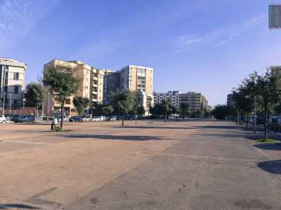 ...e poi il piazzale Largo Lorusso, l� dove ogni gioved�...